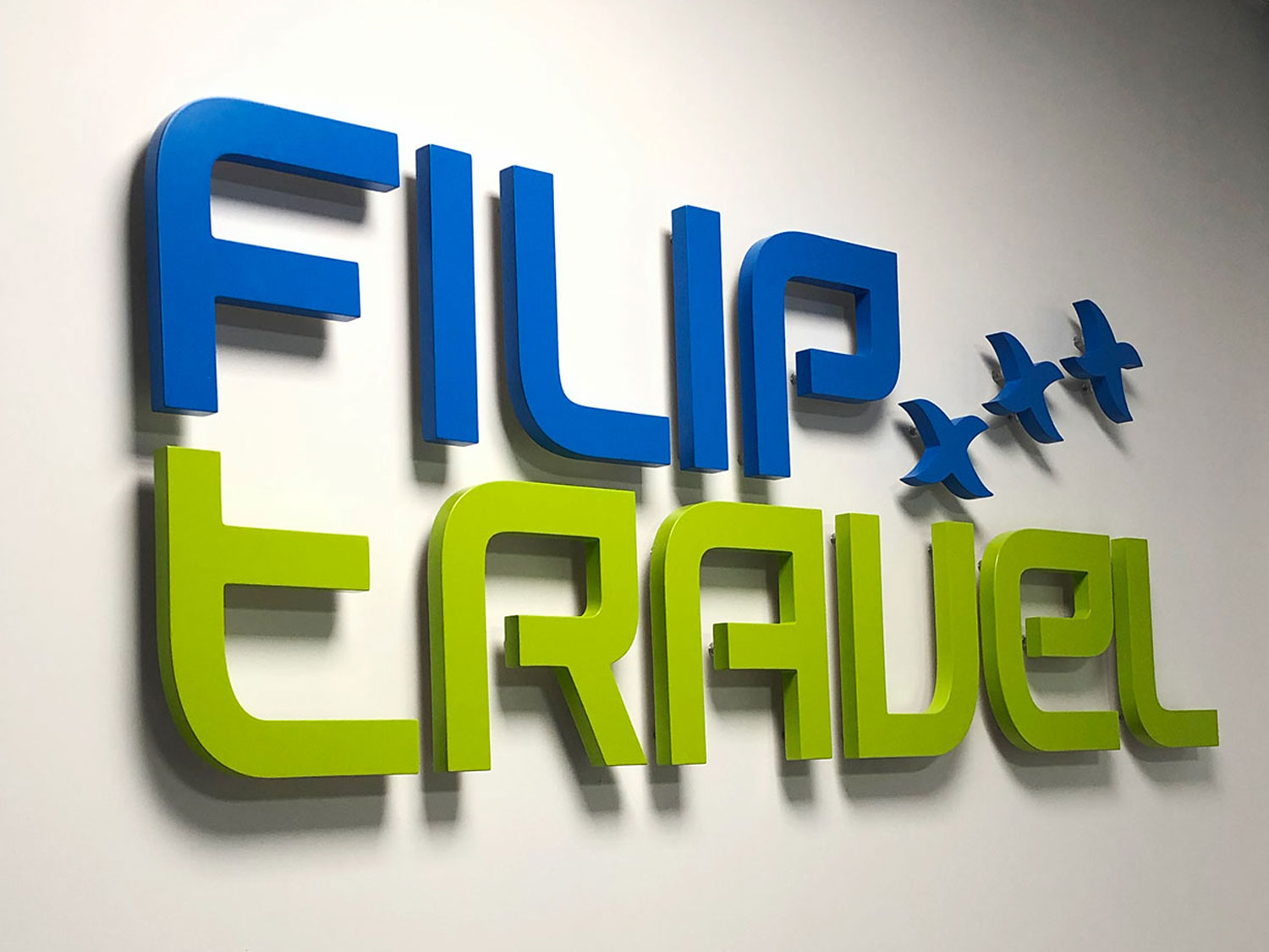 3d_logo_na_distancerima_office_filiptravel